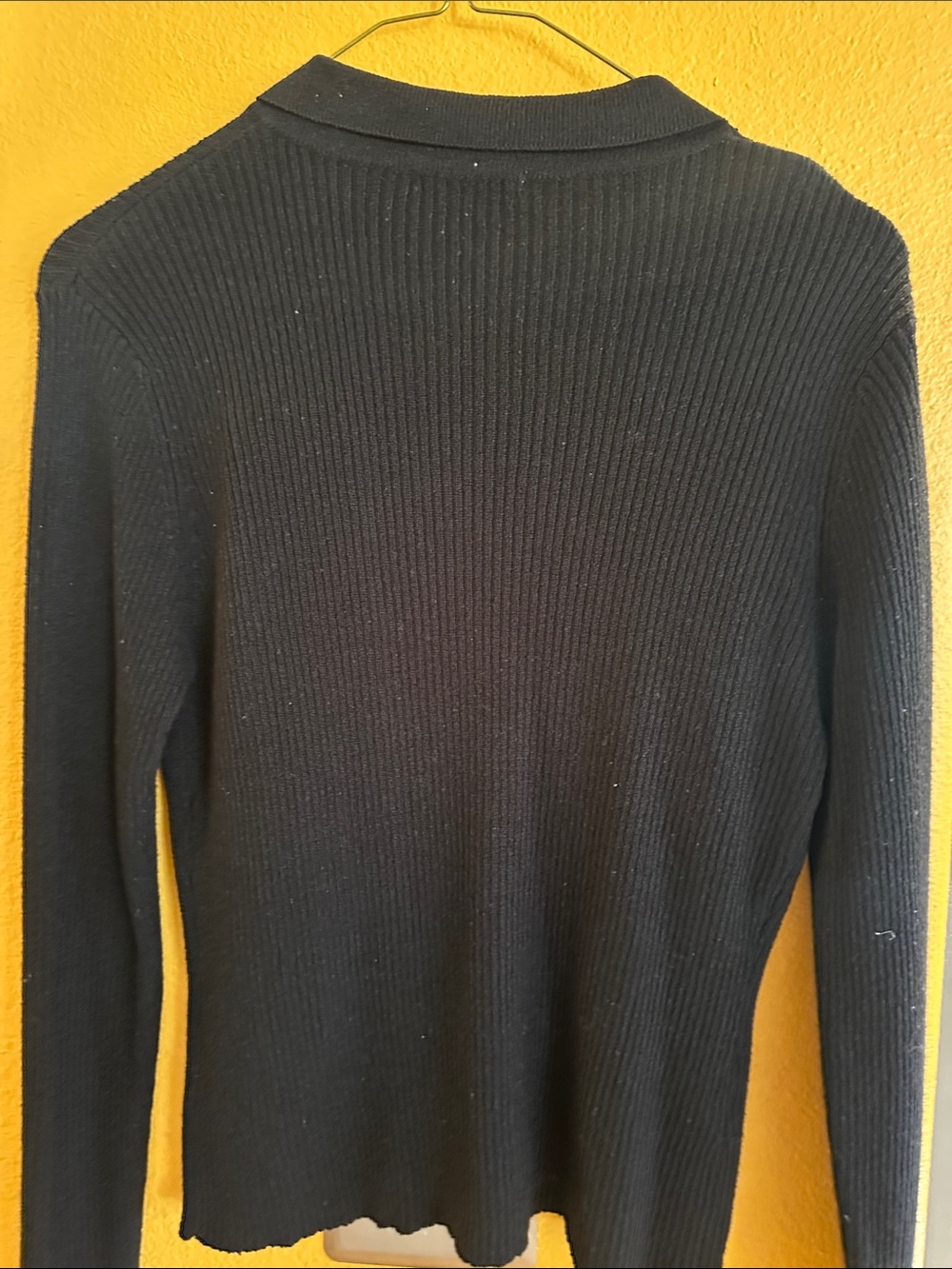 Women’s Express Black Ribbed Button-Front Cardigan - Picture 3 of 3
